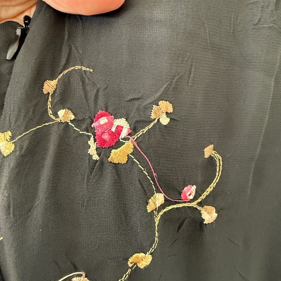 Black and Pink Sleeveless Maxi Dress with Scoop Neck - Picture 8 of 11